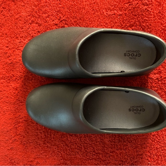 Crocs At Work - Picture 6 of 12